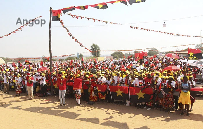 MPLA realiza acto político de massa na Cahama