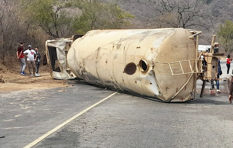 Huíla: Camião acidentado na Leba