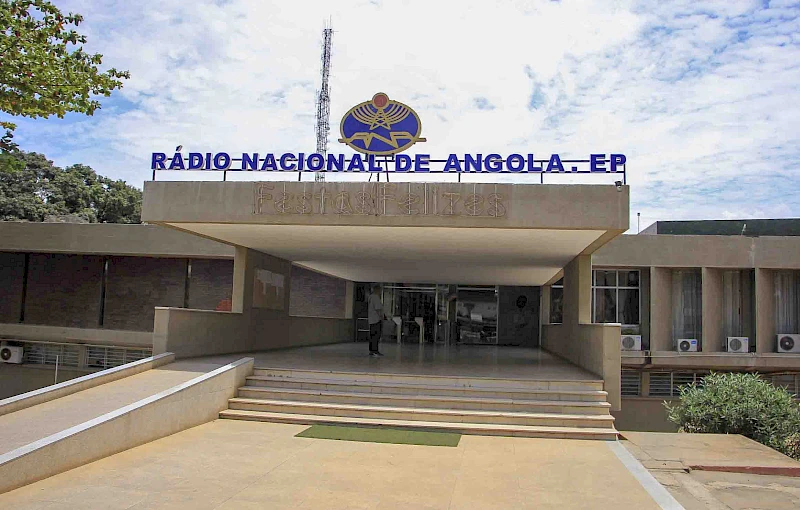 Vista frontal da Rádio Nacional de Angola - EP