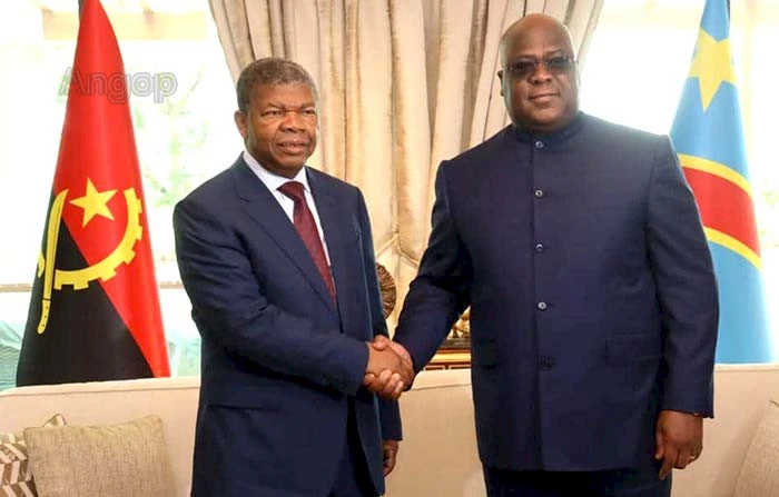 Presidente João Lourenço (a izq.) y su homólogo Félix Tshisekedi