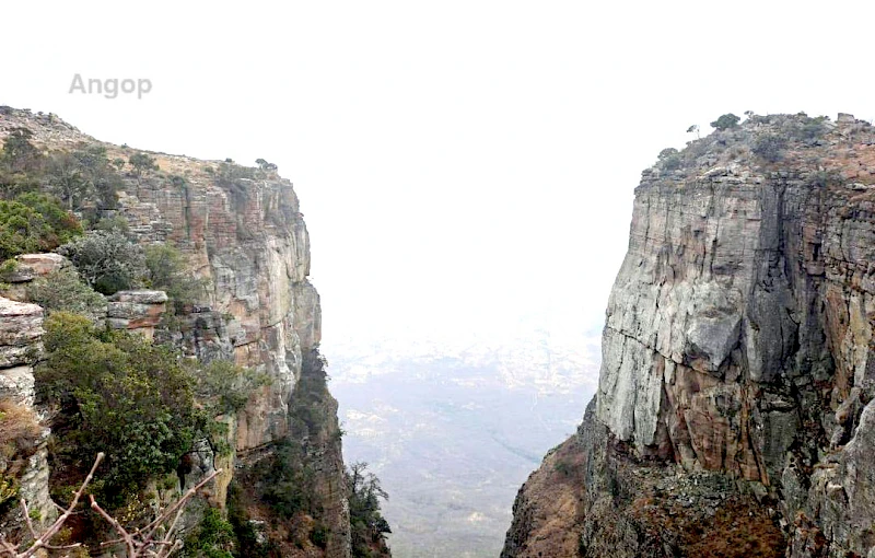 Fenda da Tundavala Lubango