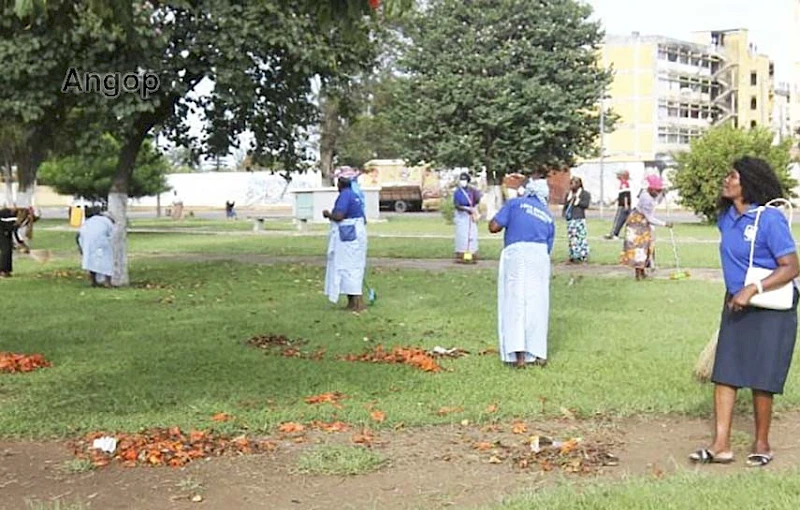 Mulheres religiosas realizam campanha limpeza na cidade do Huambo