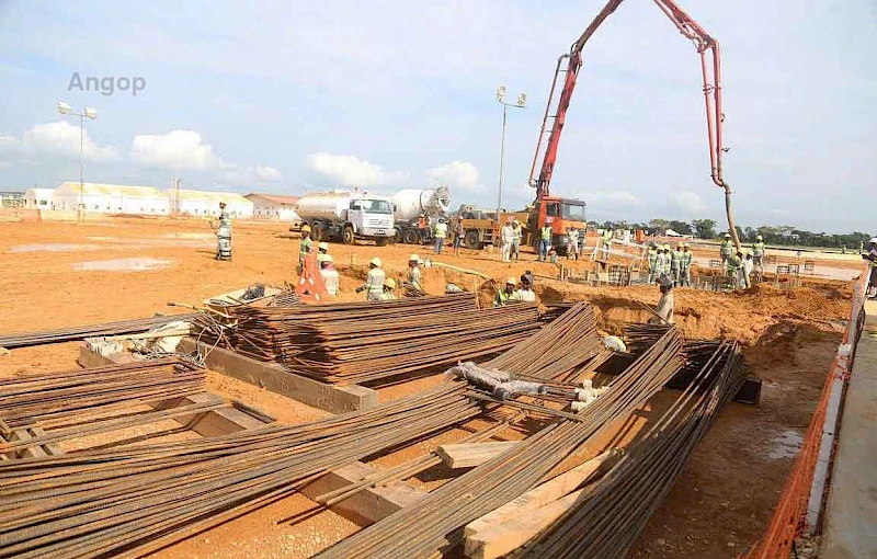 Obras da refinaria de Cabinda