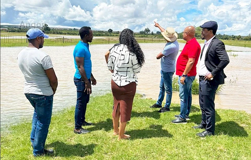 Inundacao em fazenda na Humpata