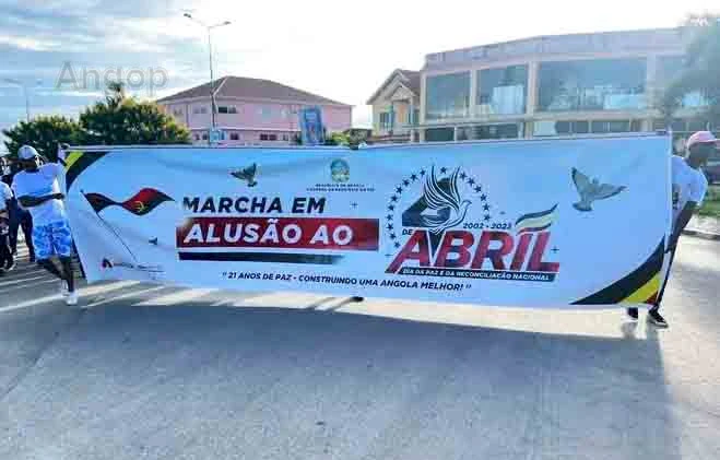 Marcha alusiva ao dia da Paz no Bié