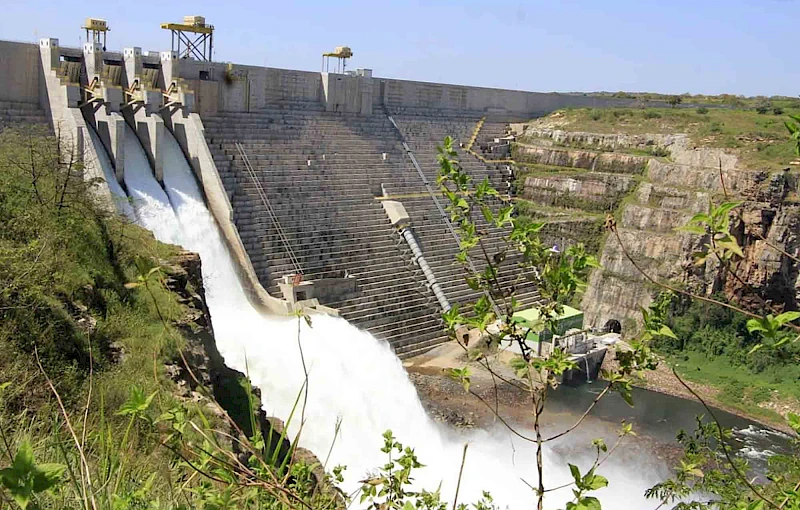 Descarregador da barragem do Laúca