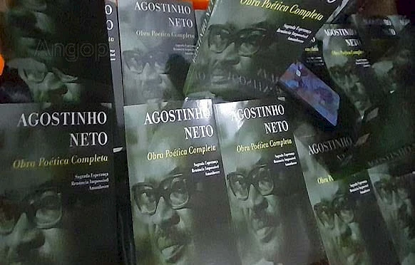 Obra Poética Completa de Agostinho Neto