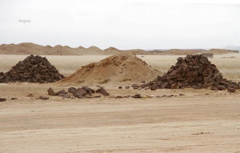 Terrenos para construção dirigida em Moçâmedes na província do Namibe.