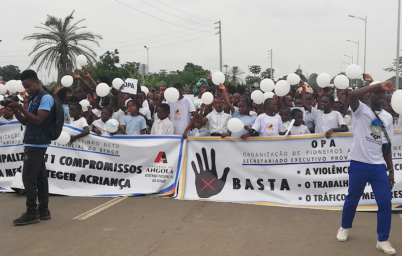 Marcha de repúdio à violência contra a criança em Caxito, província do Bengo