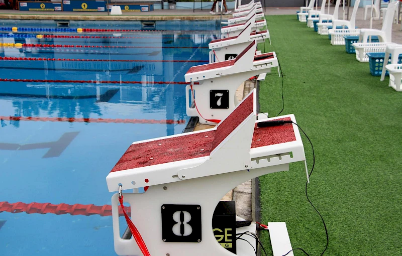 Tacos de salida aportan modernismo a la piscina de Alvalade