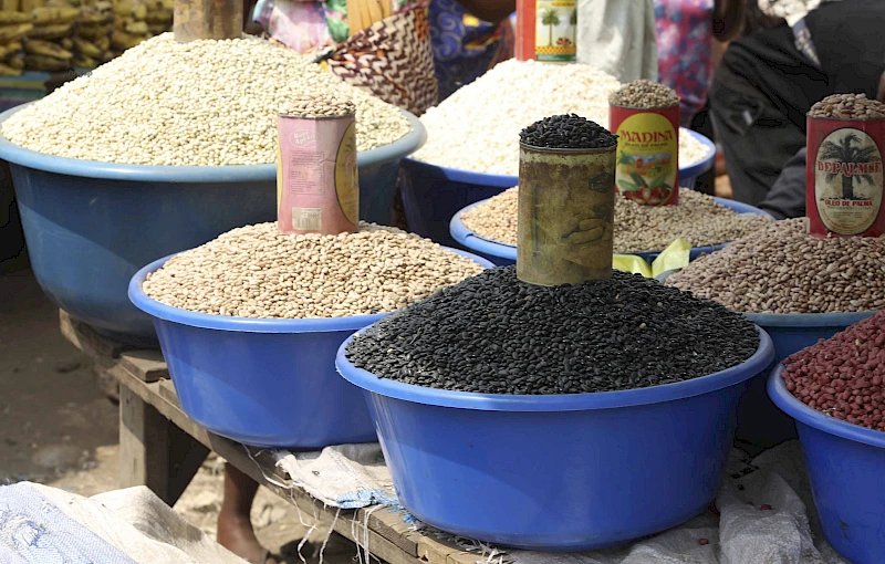 Venda de Feijão, no Mercado do Trinta