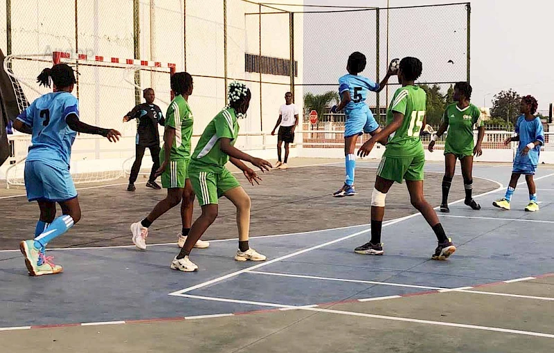 Jogos escolares: partida de andebol feminino entre Cuanza Norte e Huíla