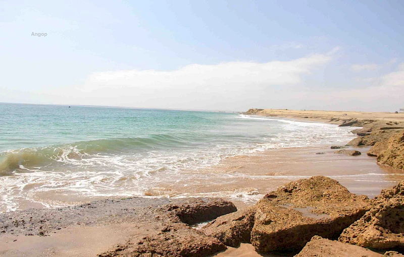 Praia Amélia em Moçâmedes, província do Namibe