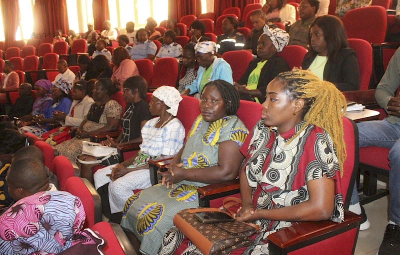 Participantes ao Fórum Provincial da Mulher Rural