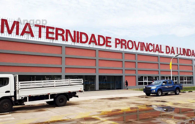 Fachada da Maternidade Provincial da Lunda Sul