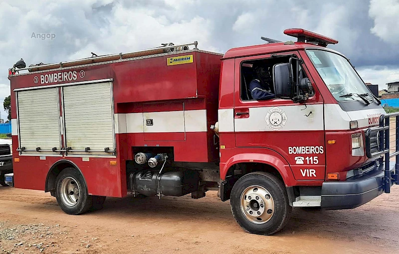 Viatura do Serviço de Protecção Civil e Bombeiros