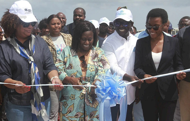 Ministra das Pescas inaugura Salina Tchicamby na cidade do sal