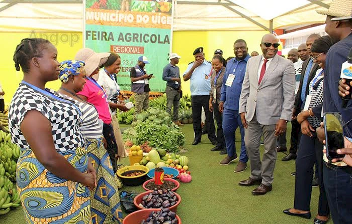 Governador do Uíge, José Carvalho da Rocha, inaugura Feira Agricola Regional no Município do Uíge