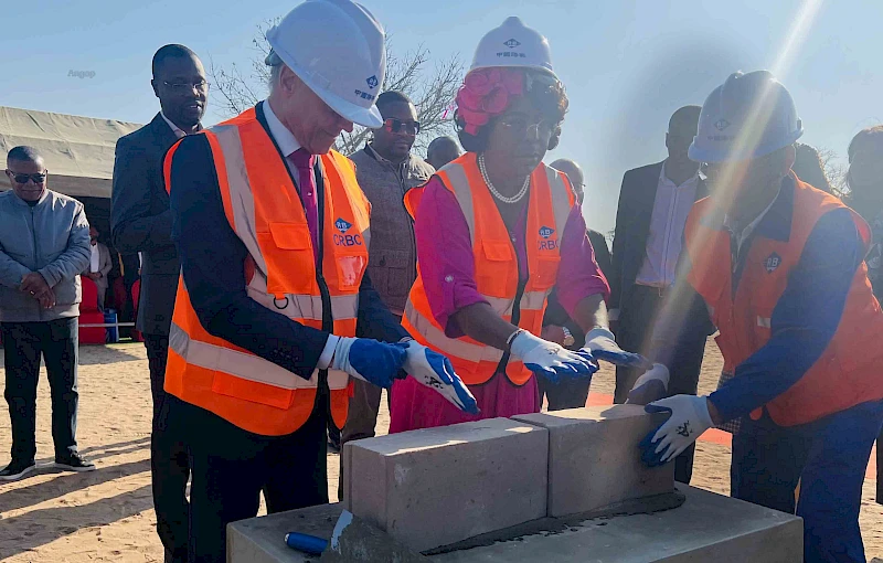 Acto de lançamento da primeira pedra para construção do Instituto Superior Politécnico no Cunene