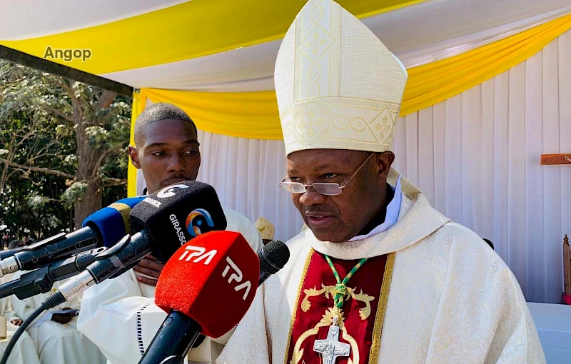 Bispo da Diocese do Cuito-Bié, Dom Vicente Sanombo, missa de tomada de posse