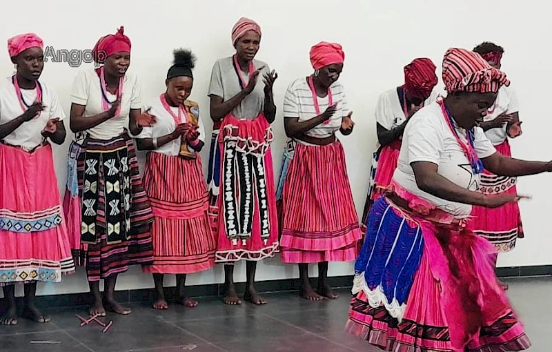 Grupo de dança tradicional Cunene