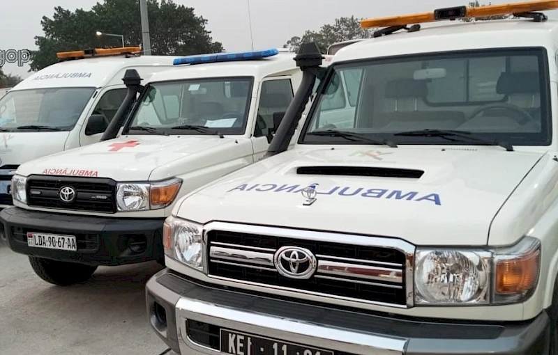 Viaturas para o apoio do hospital geral do Cunene