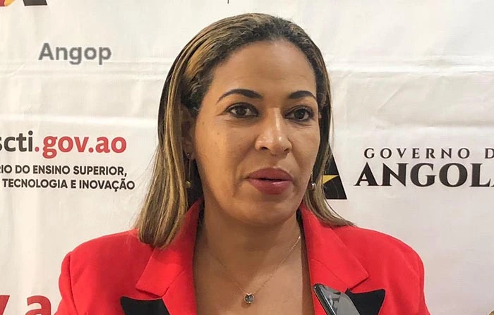 Ministra do Ensino Superior Tecnologia e Inovação, Paula Regina Simões de Oliveira