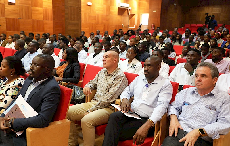 Semana Mundial do Espaço mobiliza estudantes e governantes no Huambo