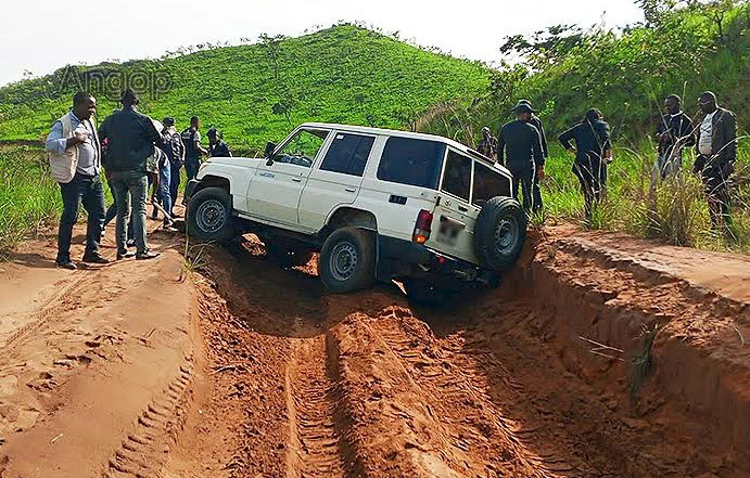 Dificuldades de circulação rodoviária nos Buengas, no Uíge