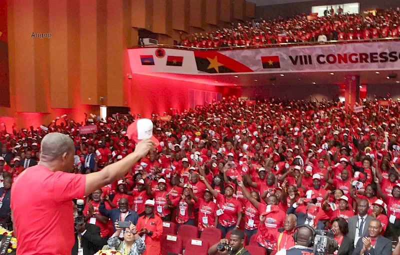 Presidente do MPLA, João Lourenço, no VIII Congresso Extraordinário do MPLA