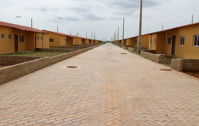 Obras das casas socias do ´Saber Andar`na província do Cuanza Sul