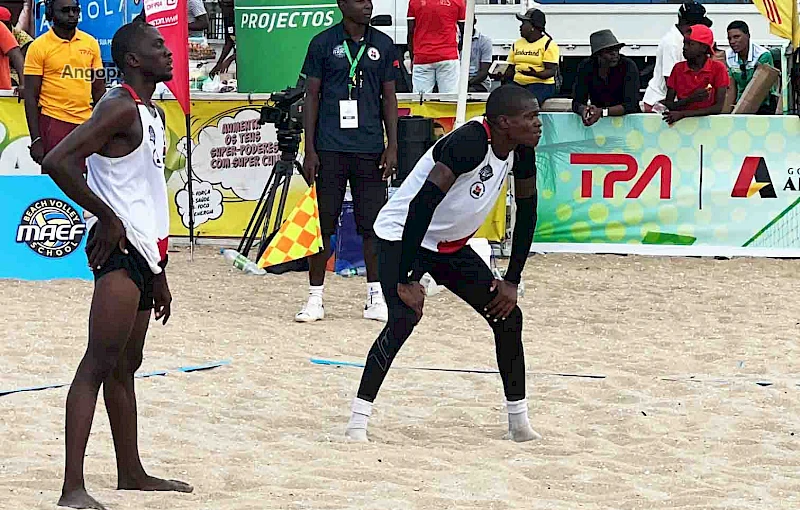 Dupla masculina angolana vice-campeã do torneio internacional de voleibol