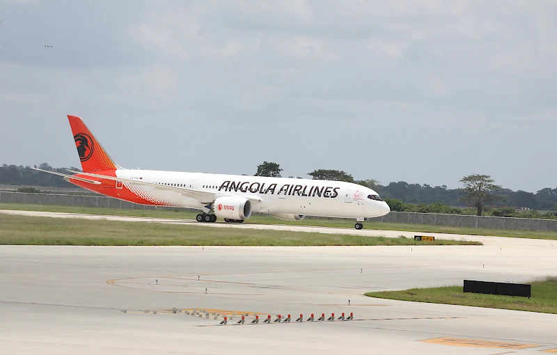 Recepção e baptismo do Boeing 787-9 da TAAG