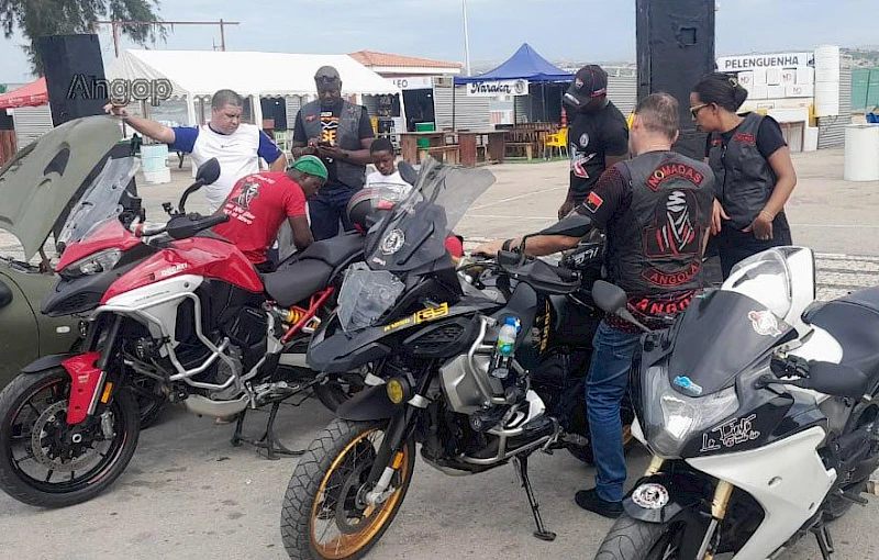 Benguela: Nómadas Moto Clube no Lobito