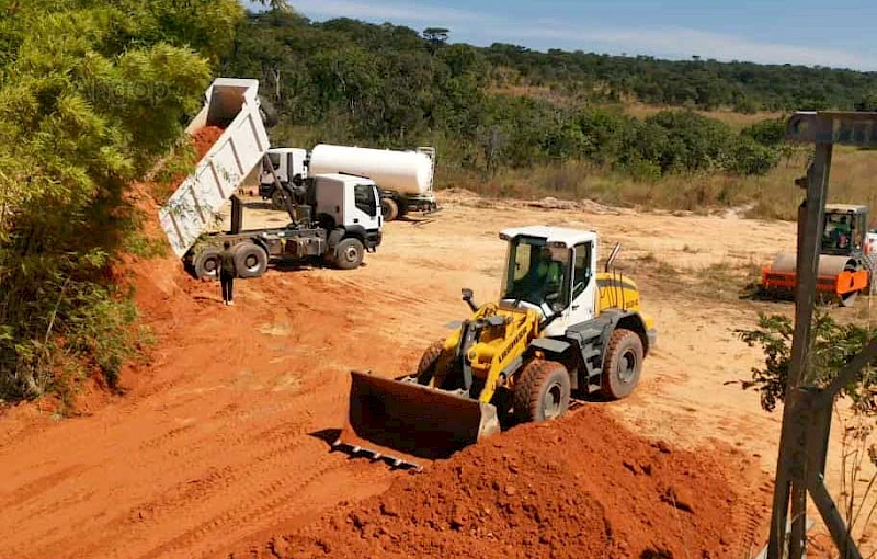 Obras de reabilitação da ponte sobre rio Mulengue  no município do Dala província da Lunda Sul