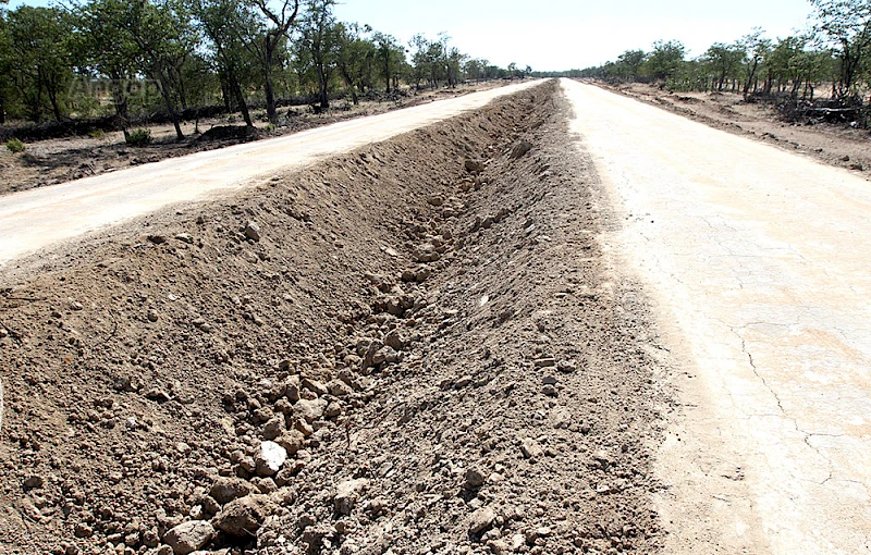 Obra do projecto do lote 1 no âmbito do combate à seca no Cunene