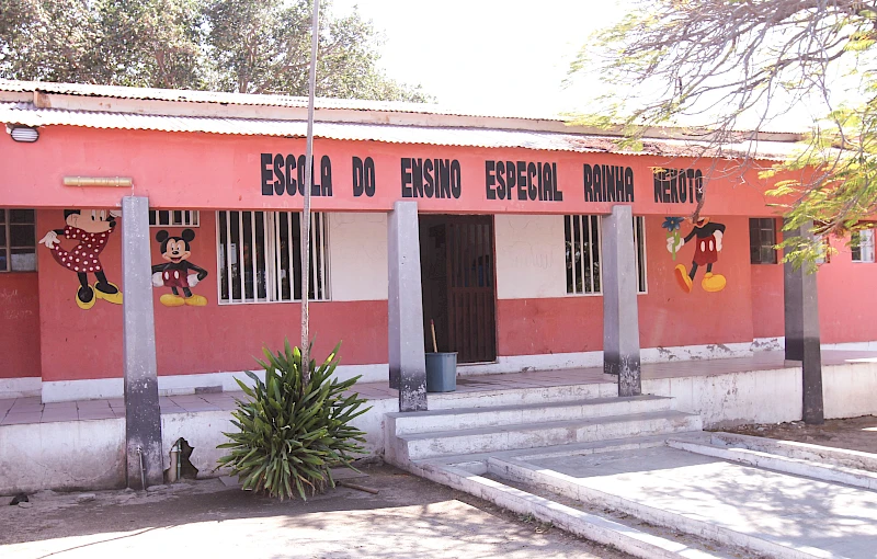 Escola do ensino especial, "Rainha Nekotola 00021"