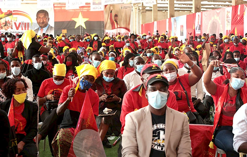 MPLA realiza acto de massas no bairro Petrangol