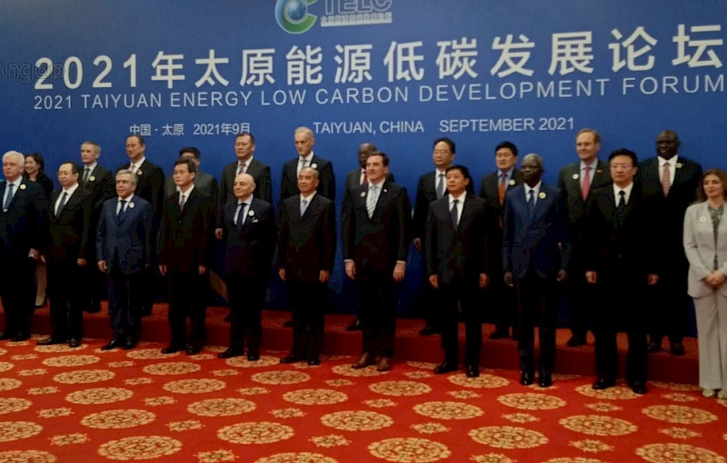 Angolan ambassador to China participates in international forum on Low Carbon Energy Sources