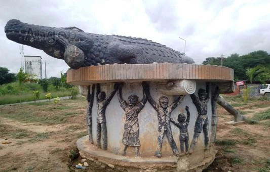 Foto do Jacaré Bangão na localidade do Sassa Povoação, na província do Bengo