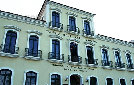 Vista frontal del Tribunal de Luanda - Palacio de Doña Ana Joaquina