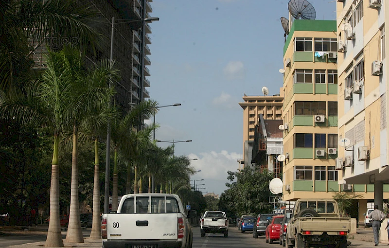 Rua da cidade de Luanda