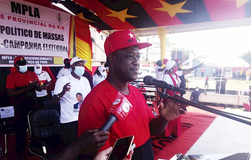 Bié: Primeiro-secretário do MPLA, Pereira Alfredo discursa no acto político no Andulo